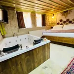 Almula Cave Hotel *