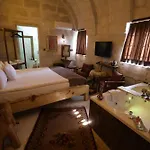 Almula Cave Hotel *