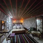 Almula Cave Hotel *