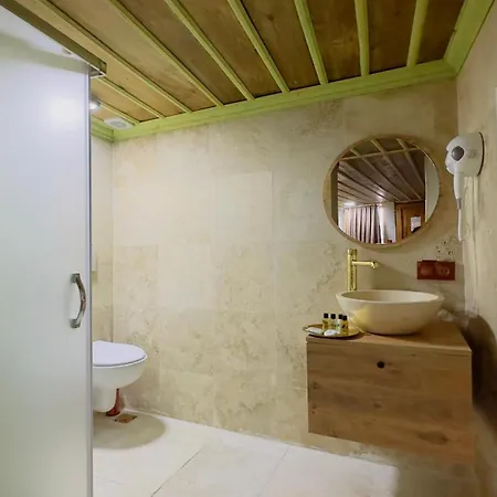 Hotel Almula Cave