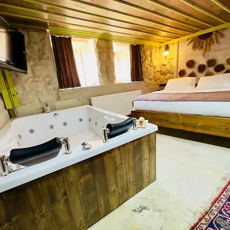 Almula Cave Hotel *