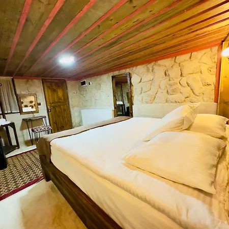Hotel Almula Cave *